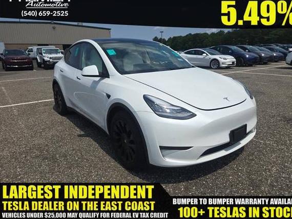 TESLA MODEL Y 2021 5YJYGDEE2MF060444 image